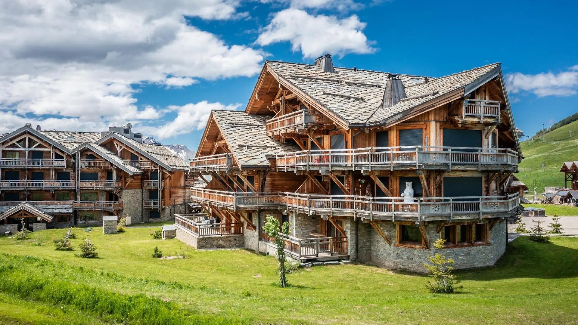 Apartment Wapa Alpe D'Huez - By Emerald Stay