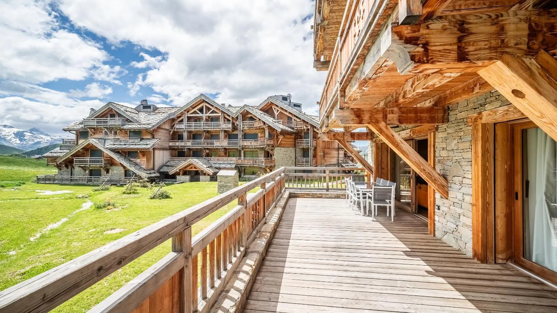 Apartment Wapa Alpe D'Huez - By Emerald Stay